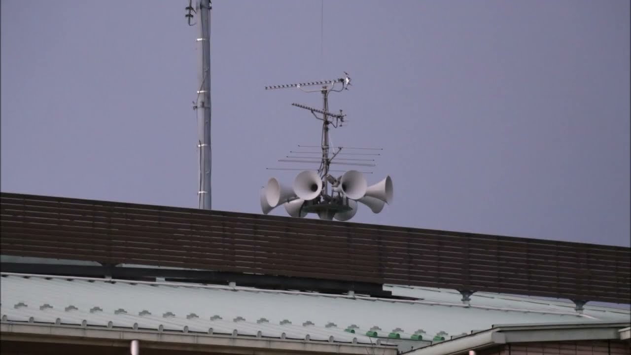 有線放送チャイム　滋賀県東近江市滋賀県平和祈念館　18時　「愛・あい・あいとう」
