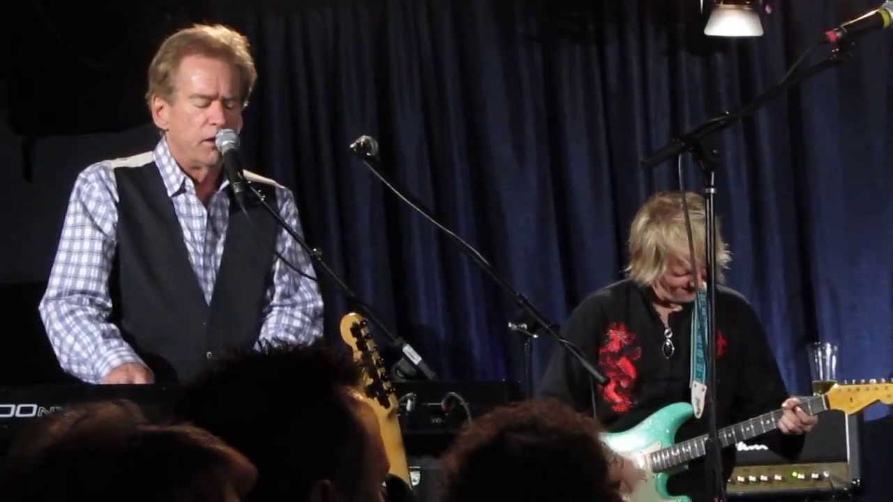 Bill Champlin w/Danny Seraphine's CTA - I Don't Wanna Live Without Your Love