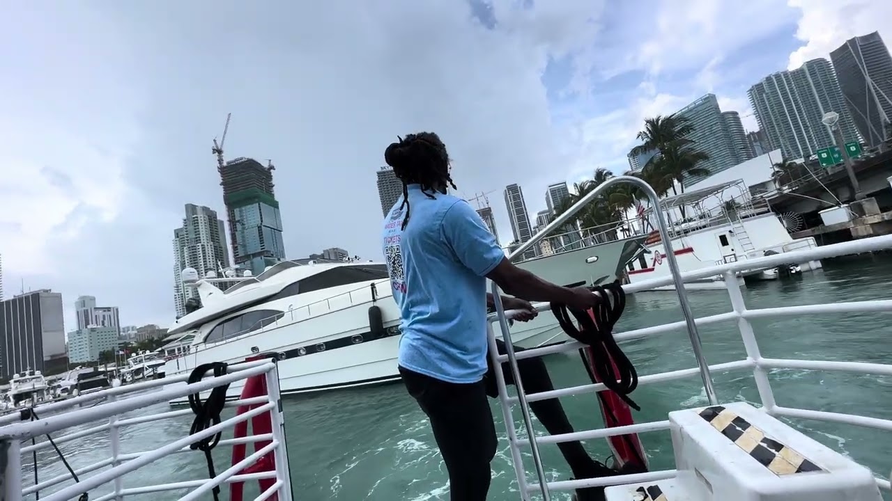 Miami Water Taxi Saves Runaway Yacht in Downtown!!