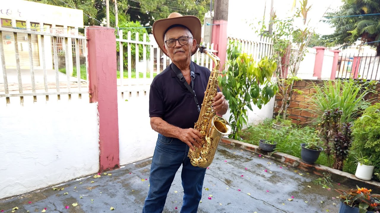 Toquei várias com sax 