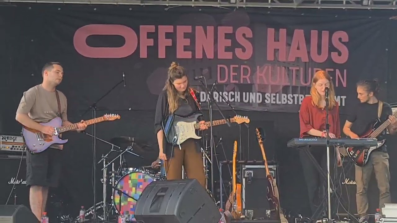 Mimose - In mein Karussell (live) @ Ins Freie Open Air 2022 OffenesHaus der Kulturen Frankfurt