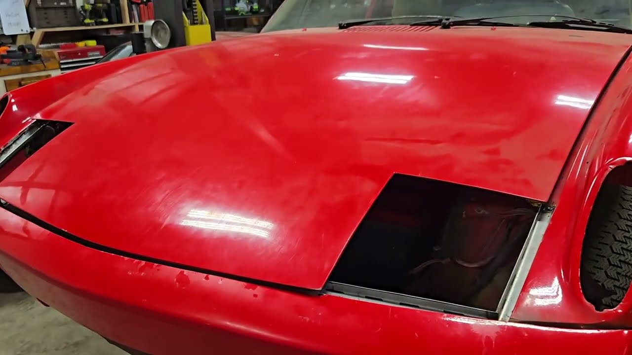 Передние поручни багажника Porsche 914 Restomod 1974 года