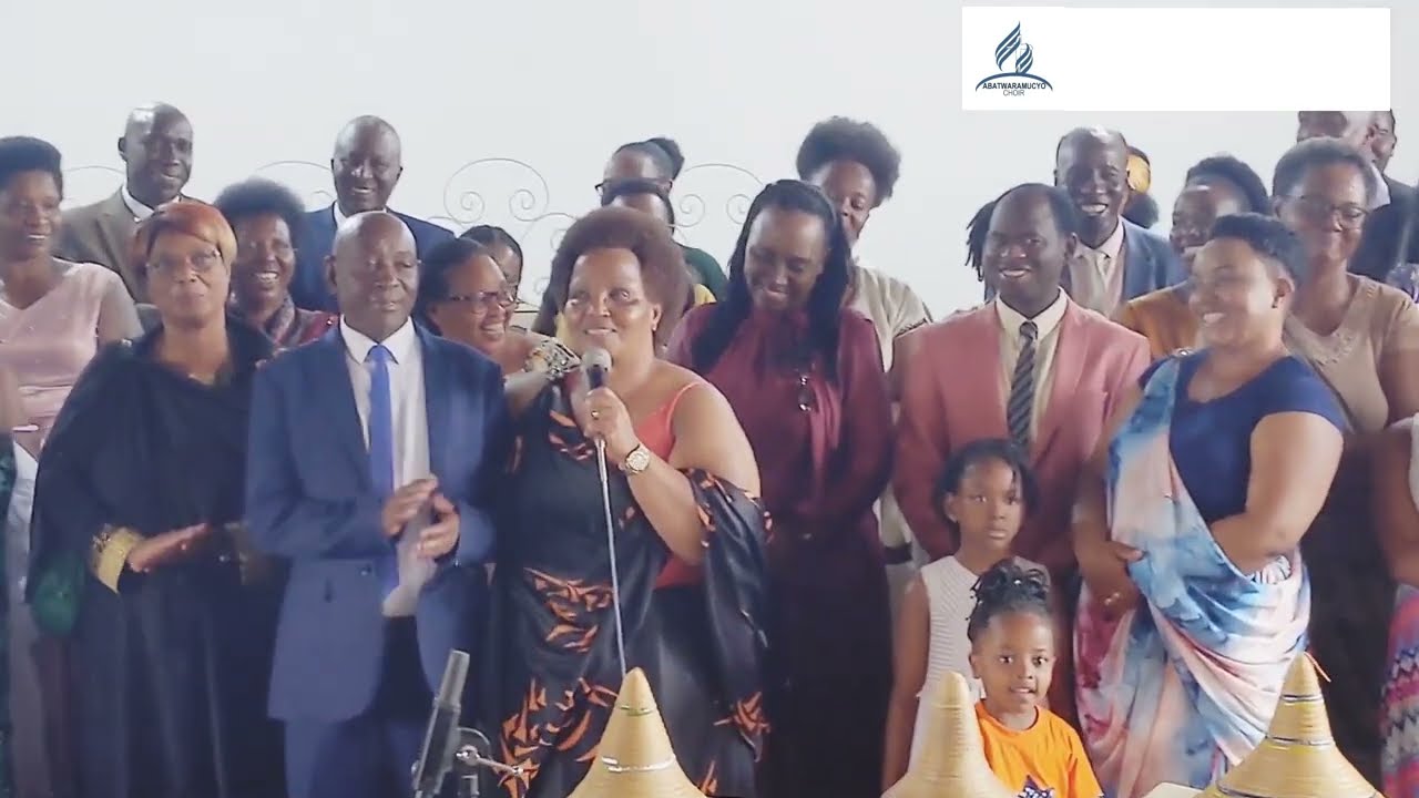 Jean Bosco & Raheli Bashima Imana - Abatwaramucyo Choir