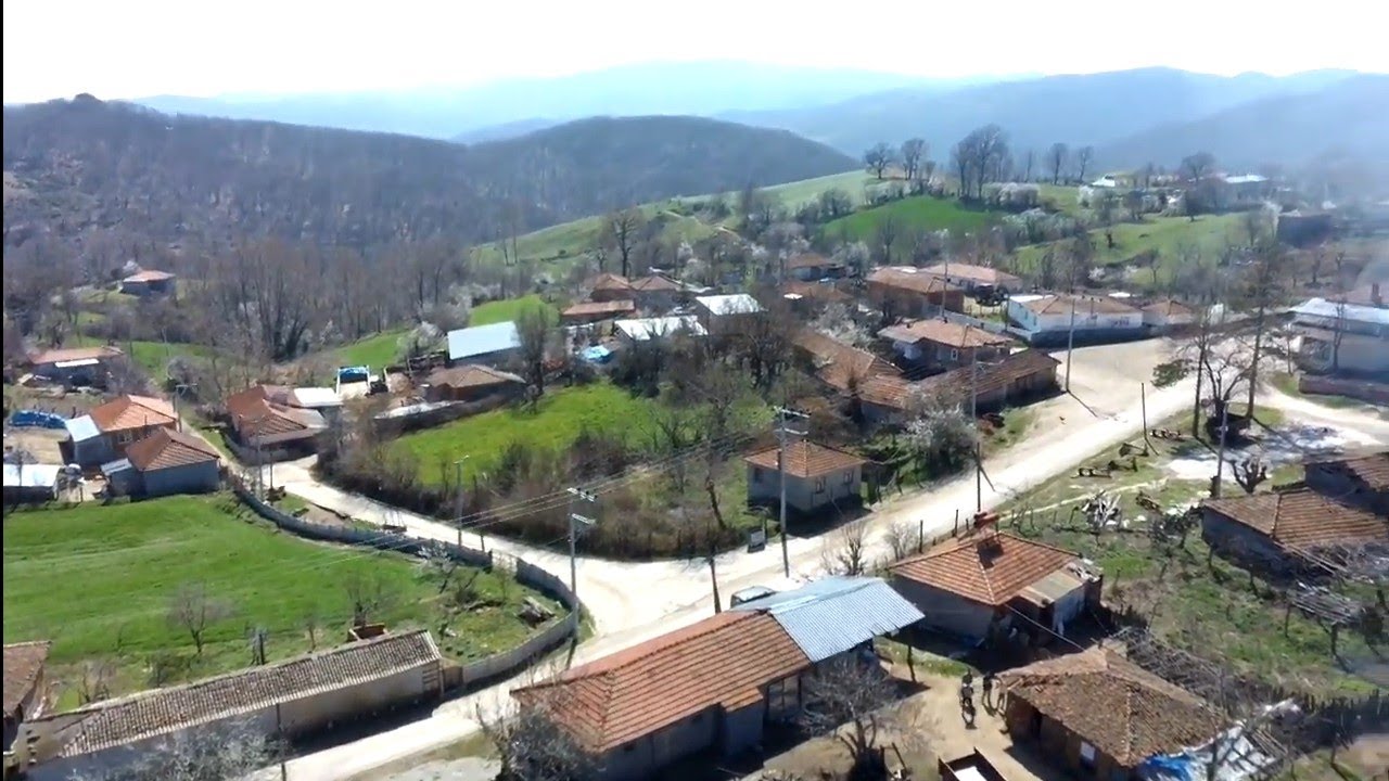 ((SATILDI))Köy içinde  1130m2 Köy evi İmarlı Tapusu Arsa  İrtibat 0532 415 22 92