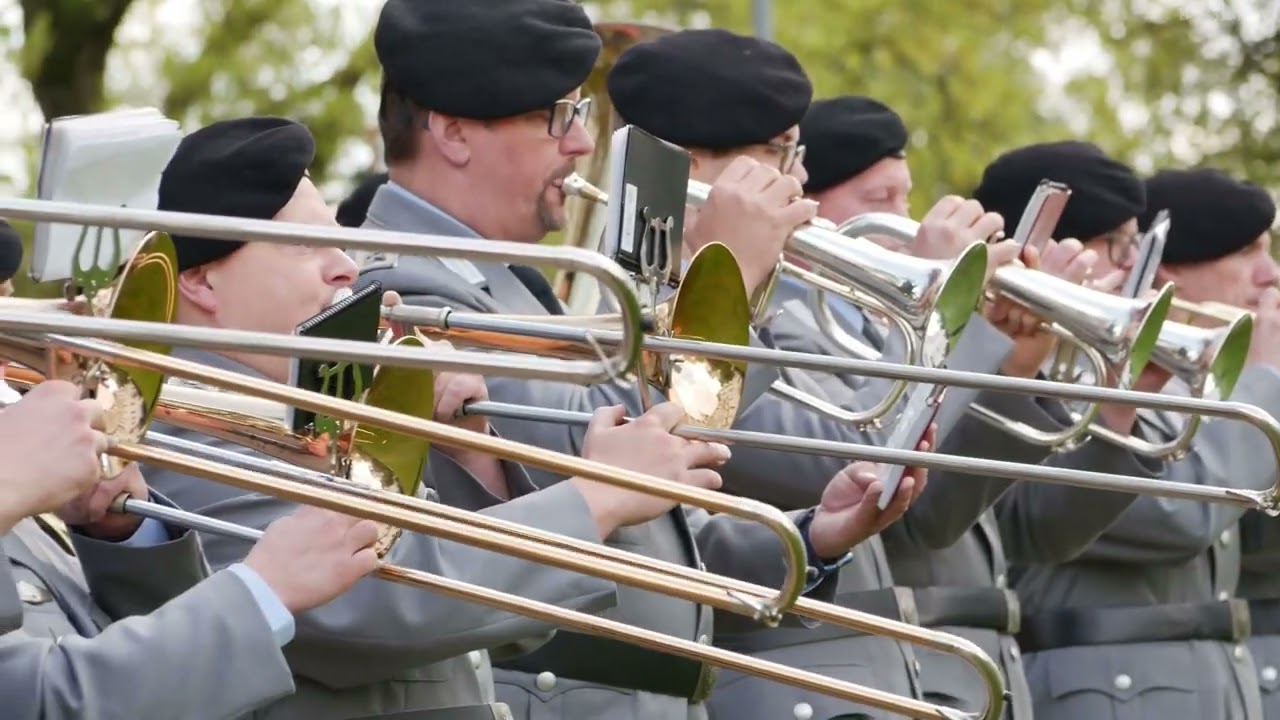 Scotland the brave und Auld lang syne - Kommandoübergabe USH LhrGrp  D - Heeresmusikkorps Hannover