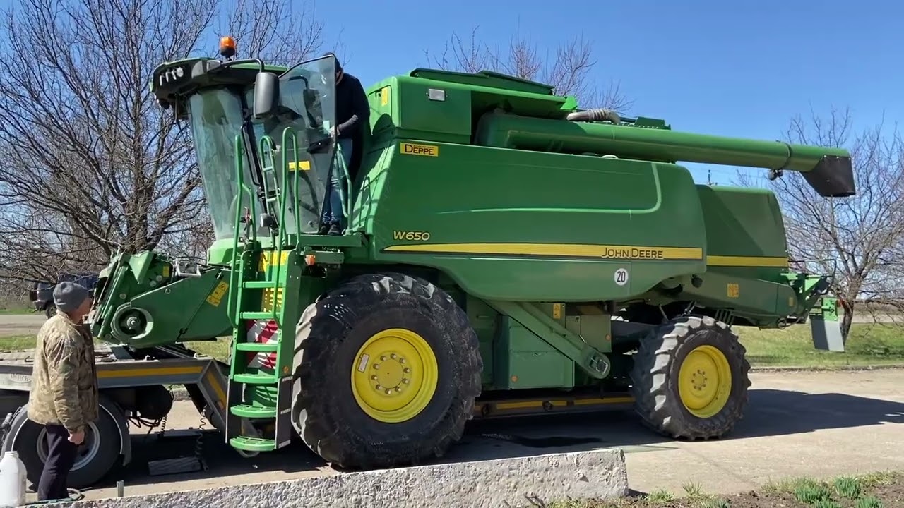 Доставили клієнту комбайн John Deere W650 (Миколаївська обл.)