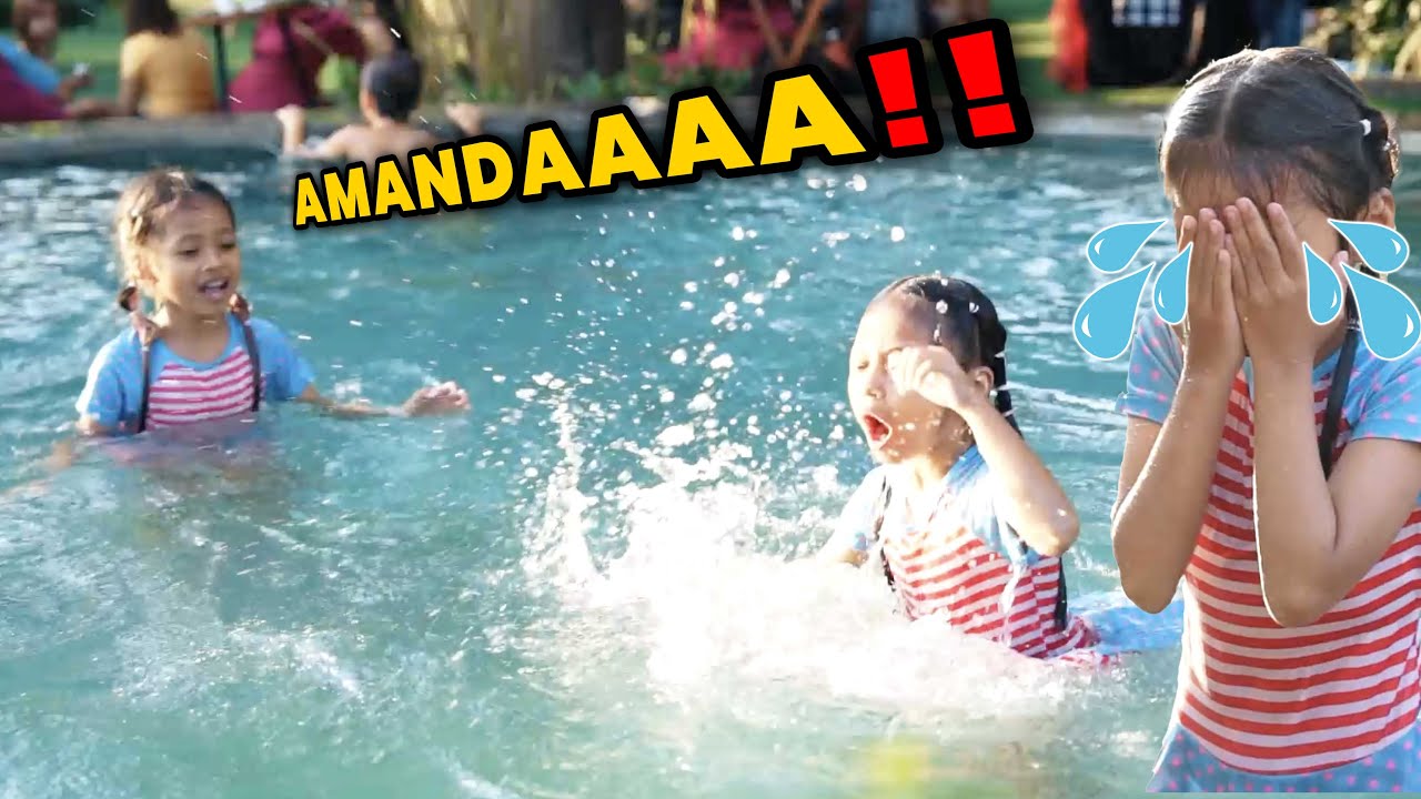 TOLONG!! AMANDA HAMPIR TENGGELAM DI KOLAM RENANG UMUM!!