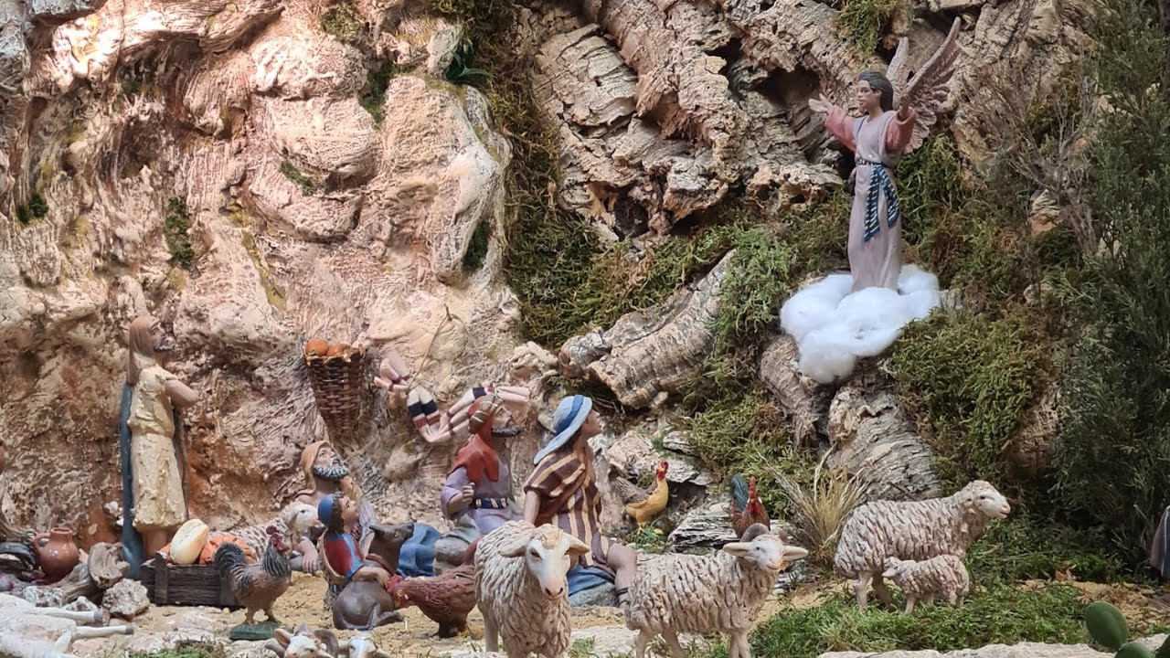 Encontramos el belén más espectacular de la zona hecho por la hermandad del nazareno de Linares