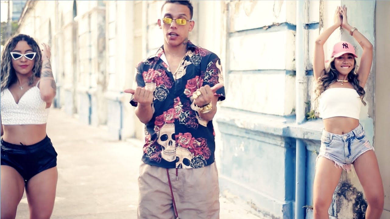 MC ELVIS E MC MORENA - E FOI BÊ - CLIPE OFICIAL