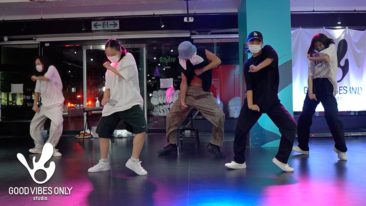 【ダンス振付】R&B 中級クラス  インストラクター TAKANE (水曜20:00-21:00)