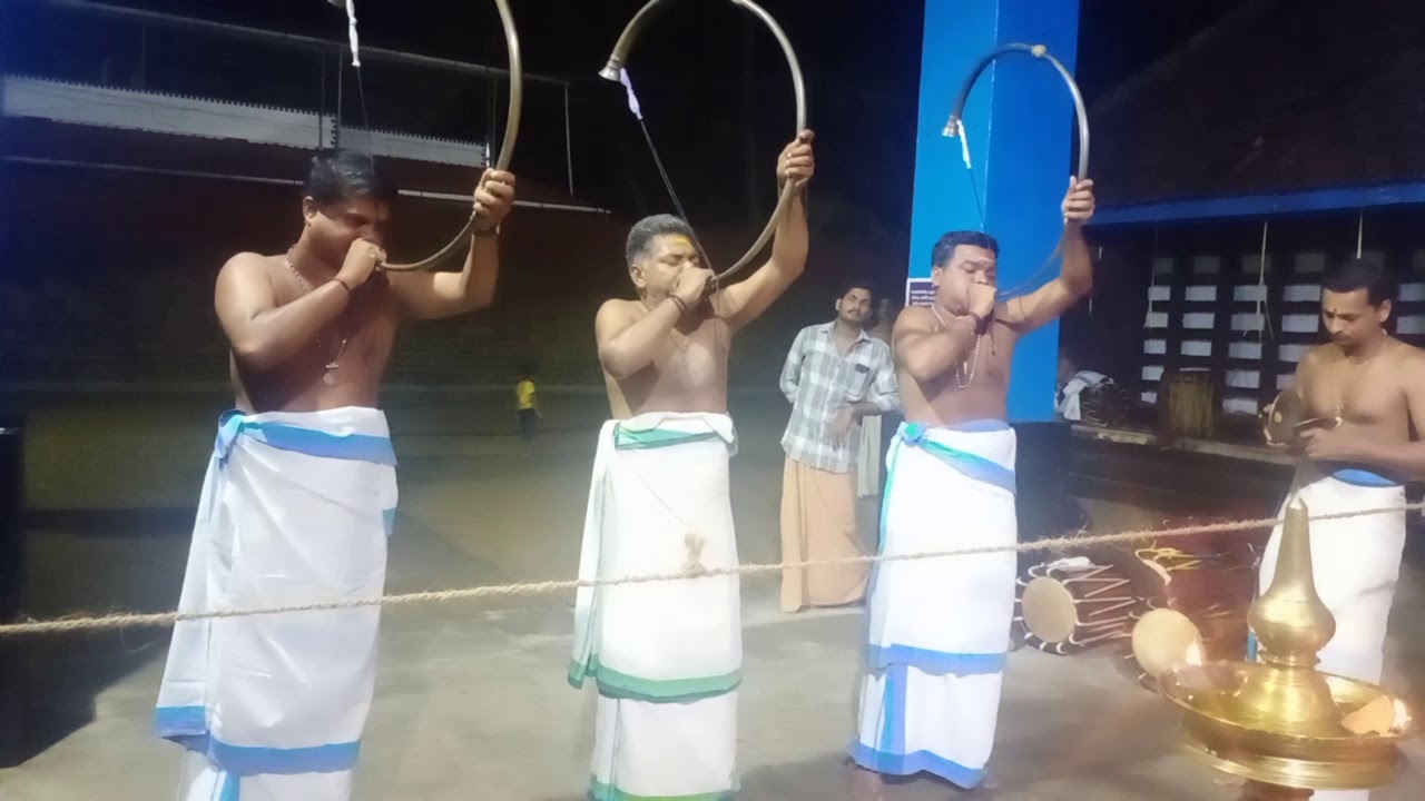 കൊമ്പു പറ്റ്  മച്ചാട് പദ്മകുമാർ,മച്ചാട് സുരേഷ് ,മച്ചാട് വിമൽകുമാർ    ഇടത്താളം  ഗുരുവായൂർ ഹരി വാരിയർ