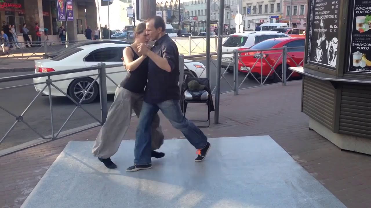 Sonya Doross y Dima Antonyuk bailando "Quiero ver te una vez mas" por Francisco Lomuto