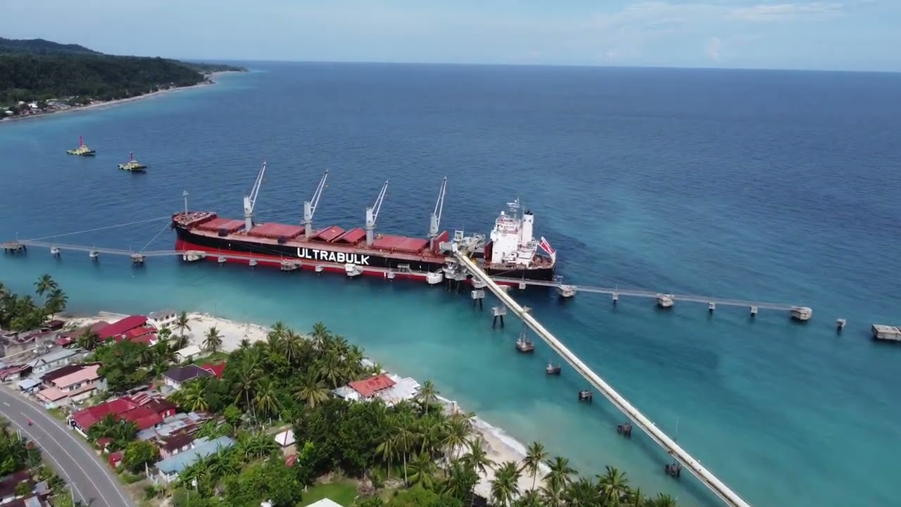 Loading limestone in bulk at Garcia Hernandez Bohol.😎
