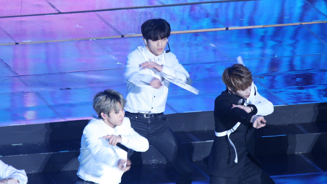 190123 스트레이 키즈 (Stray Kids) 우진 (WooJin) - I am YOU - 가온차트 뮤직어워즈 [직캠 / FANCAM] [4K]