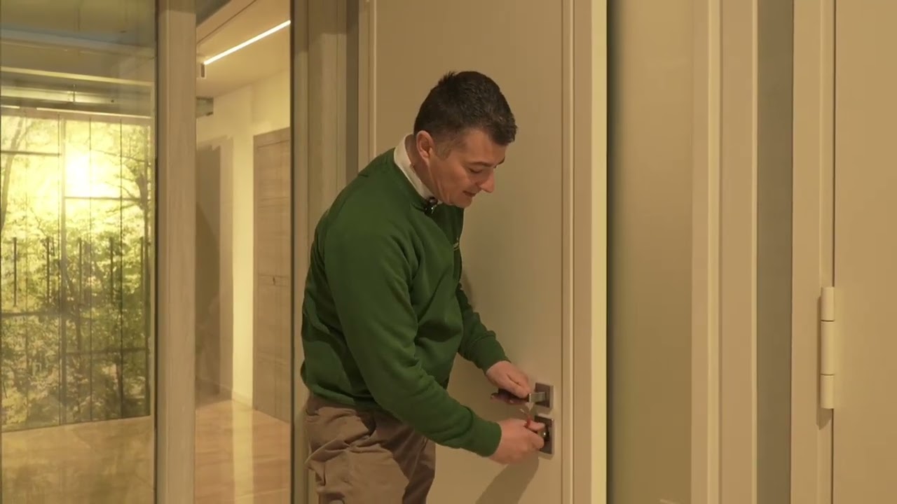 Come regolare una porta blindata che non si chiude correttamente