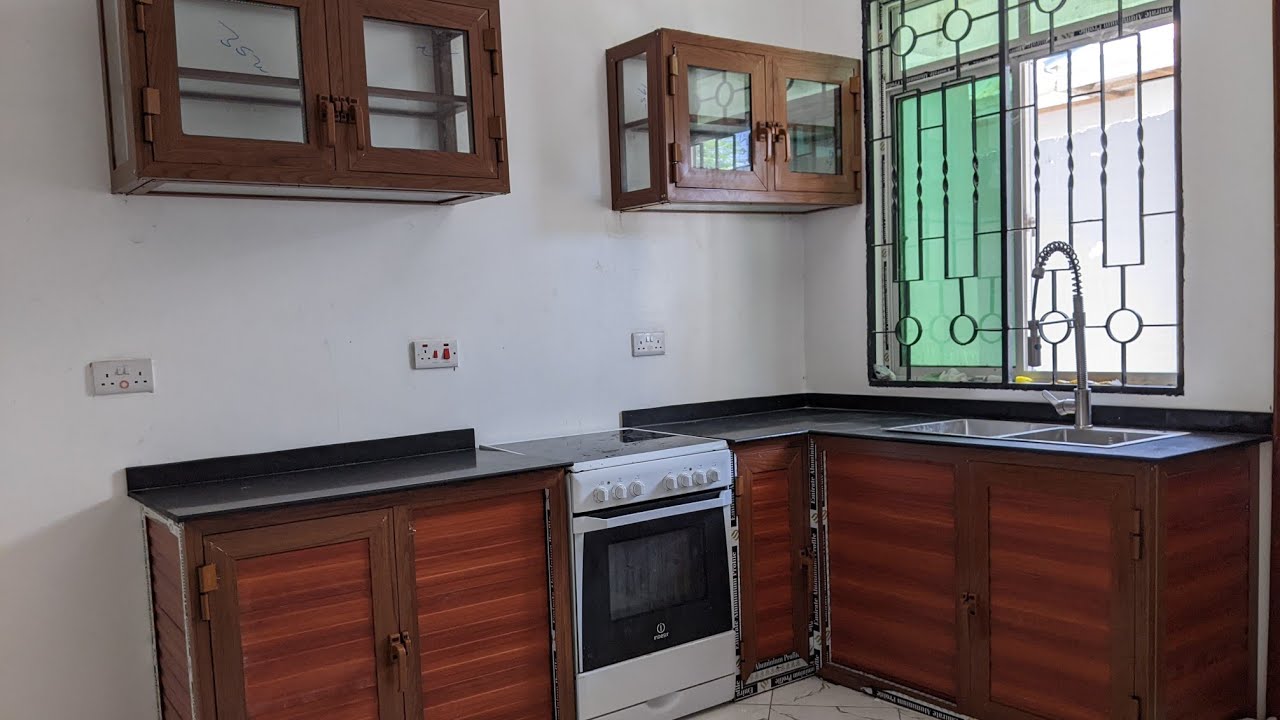 WEKA ILI JIKO NYUMBANI KWAKO NI LAKUDUMU ALAFU NI RAGHARAMA NAFUU #kitchencabinetdesign