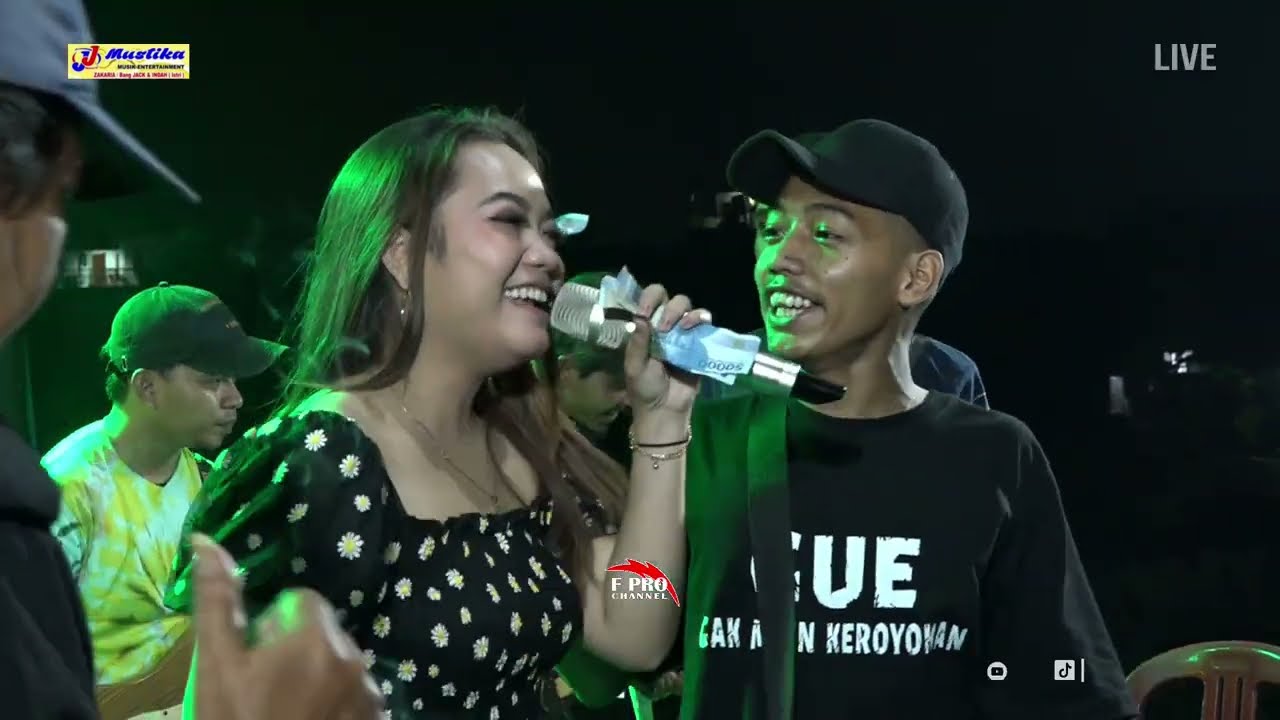 ERIKA SYAULINA BENANG BIRU