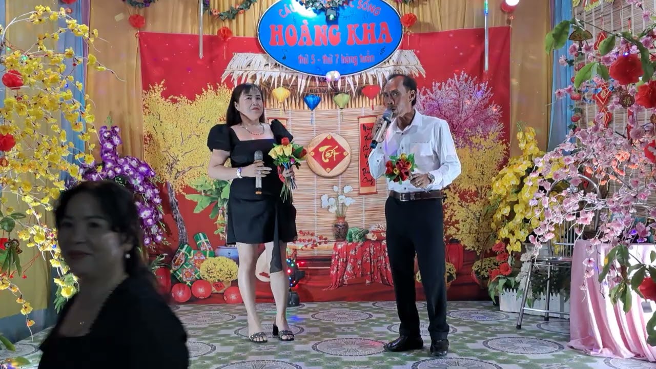CHUYẾN XE LAM CHIỀU : TIẾN PHƯỚC & CHỊ LY
