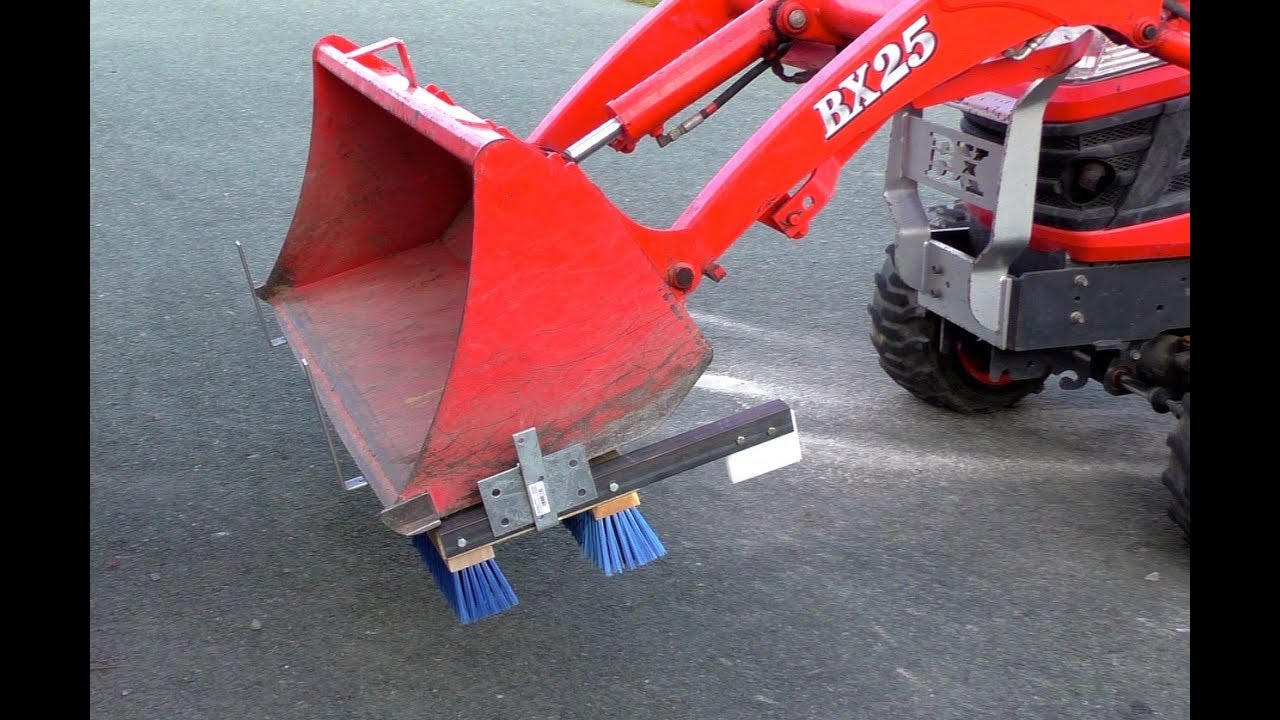 Самодельная магнитная щетка-подметалка для трактора Kubota BX. Насадка, позволяющая не выходить и...