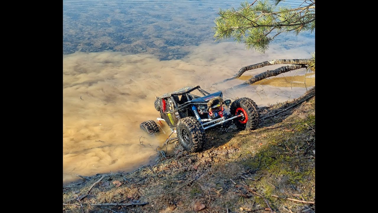 RC AXIAL BOMBER , water, sand, mud