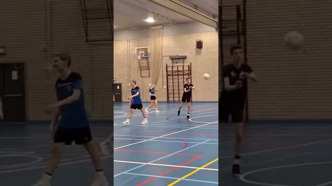 Vanaf de middenlijn? Hoe dan?🤯🔥 #korfbal #korfball #korfballeague #korfbalinc