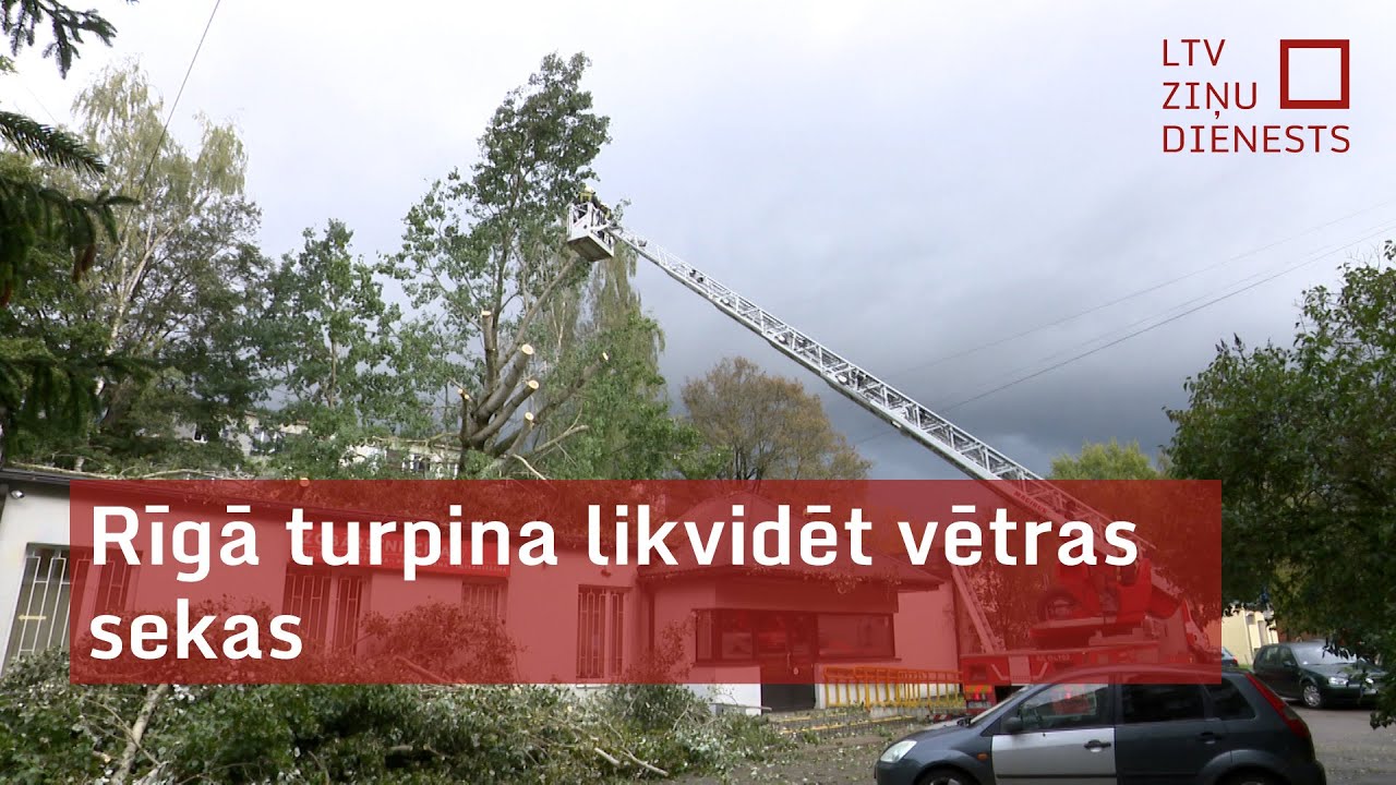 Rīgā turpina likvidēt vētras sekas