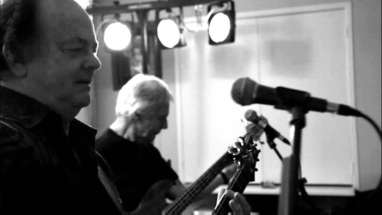 Edison Lighthouse - Love Grows (Where My Rosemary Goes) - Live at the Royal British Legion St Just