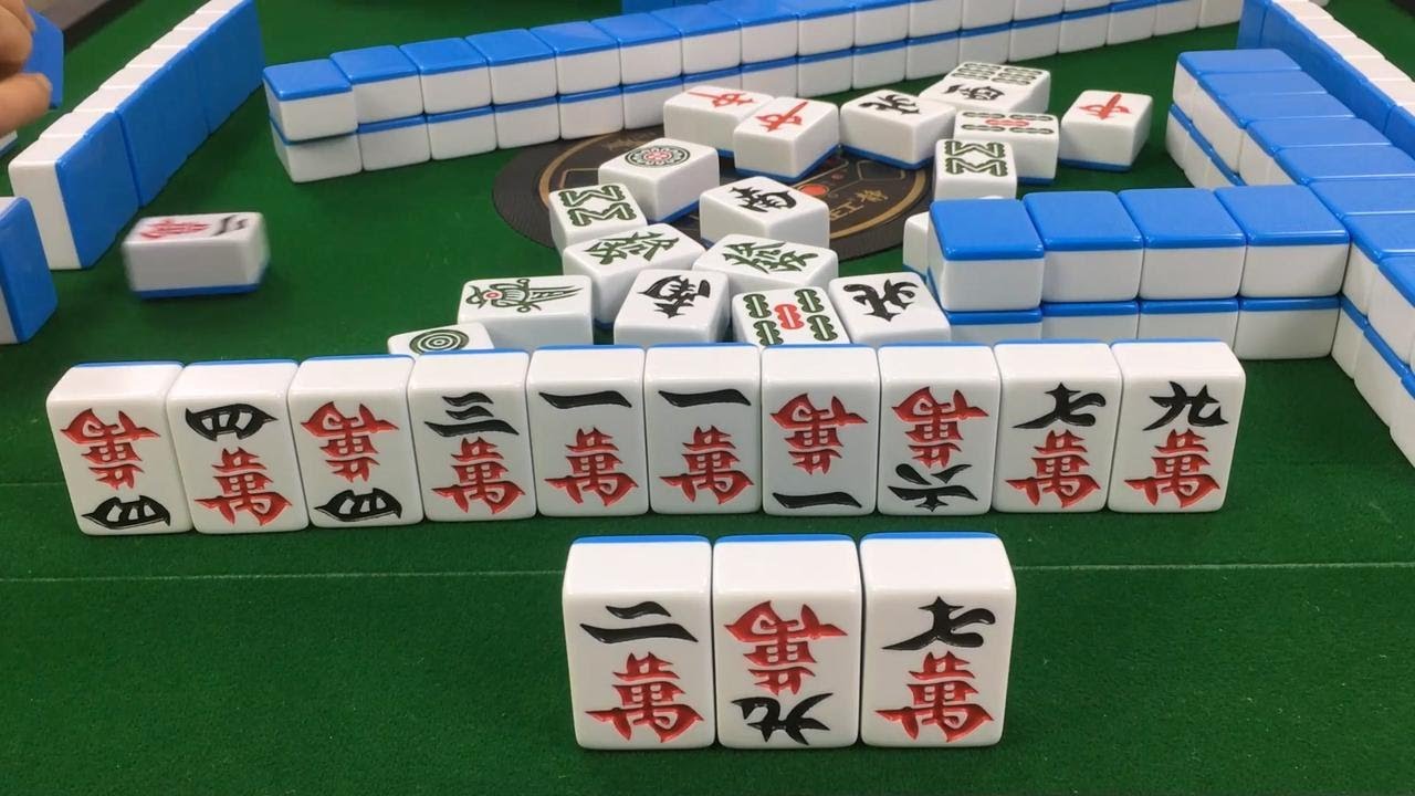 两家同做万字清一色，胡牌几率到底有多大，不可不看的精彩对局