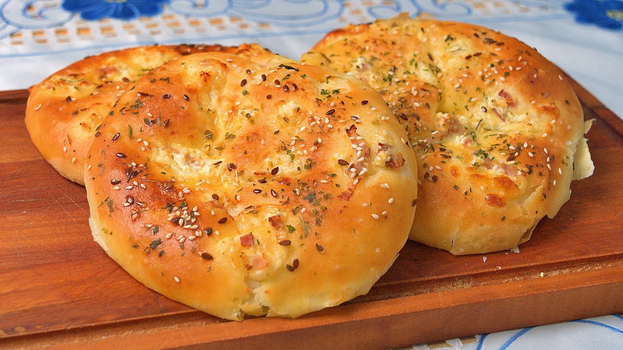 Булочки с начинкой из сушеного мяса и сыра!