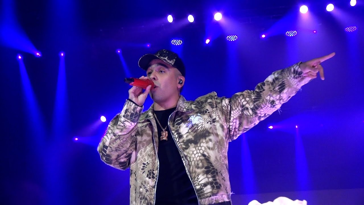 MC Davo - Aunque ya no estés | Evento Digital XX  ( Arena Monterrey )