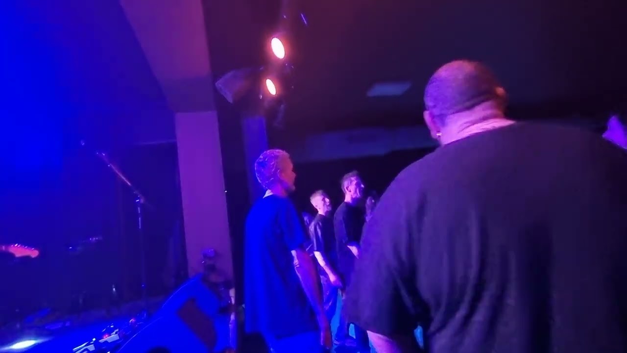 Shelf Lives - Fighting That Bitch
