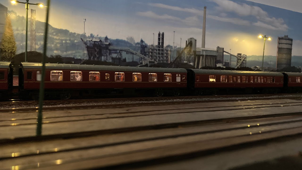 Magic Lights on Hornby TT:120 MK1 Coaches