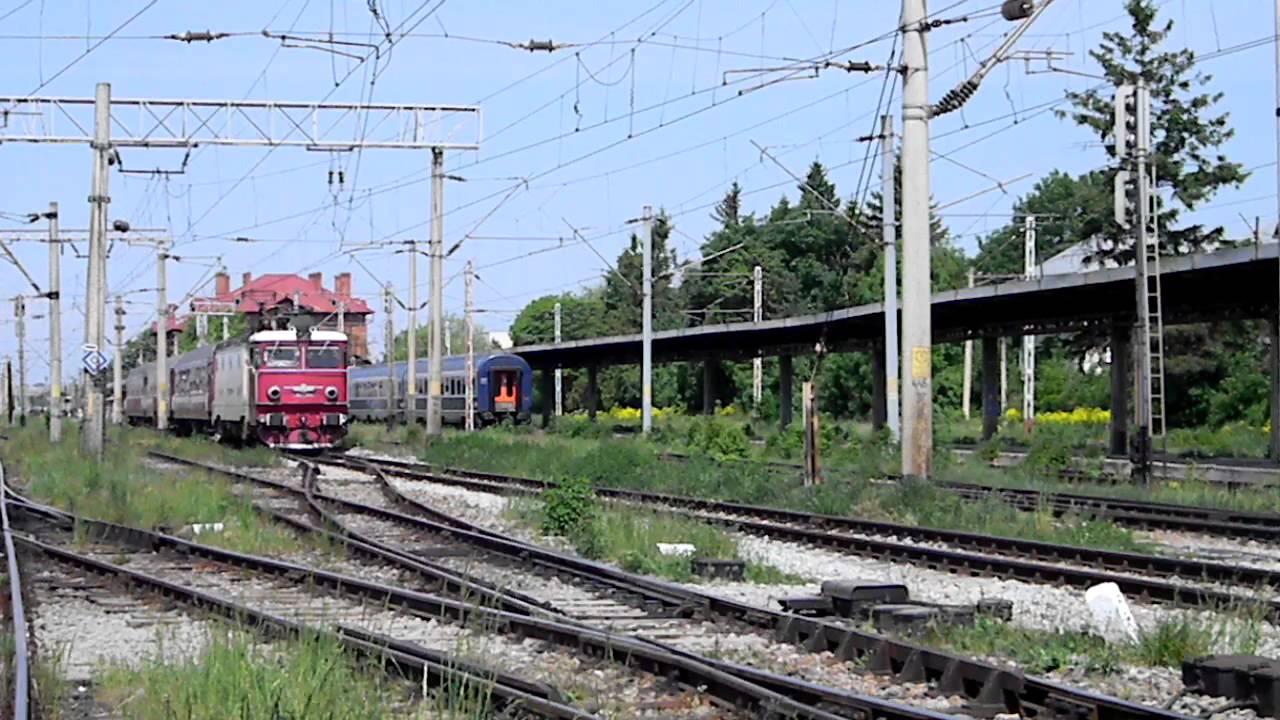 A 1752 Suceava-Brasov tras de EA 589 cu mecanic de treaba! 22.05.2011