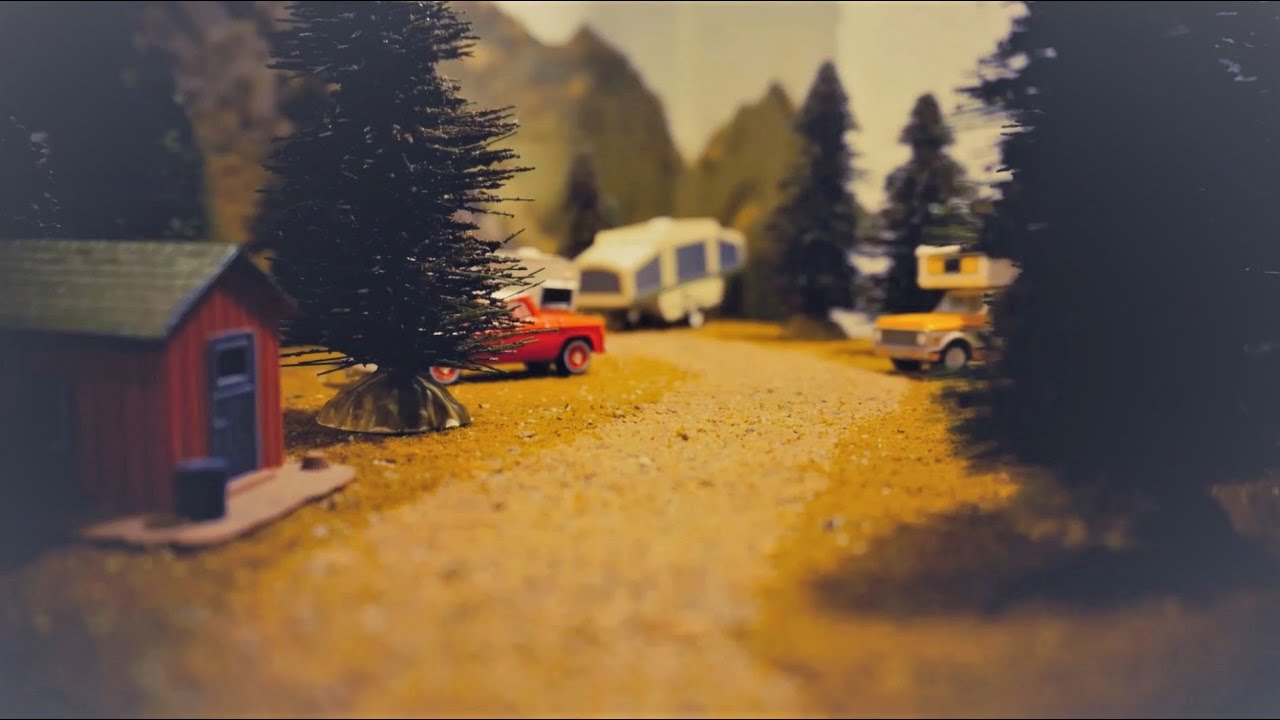 1:64/HO Train Set - Camping Trip (stop-motion)