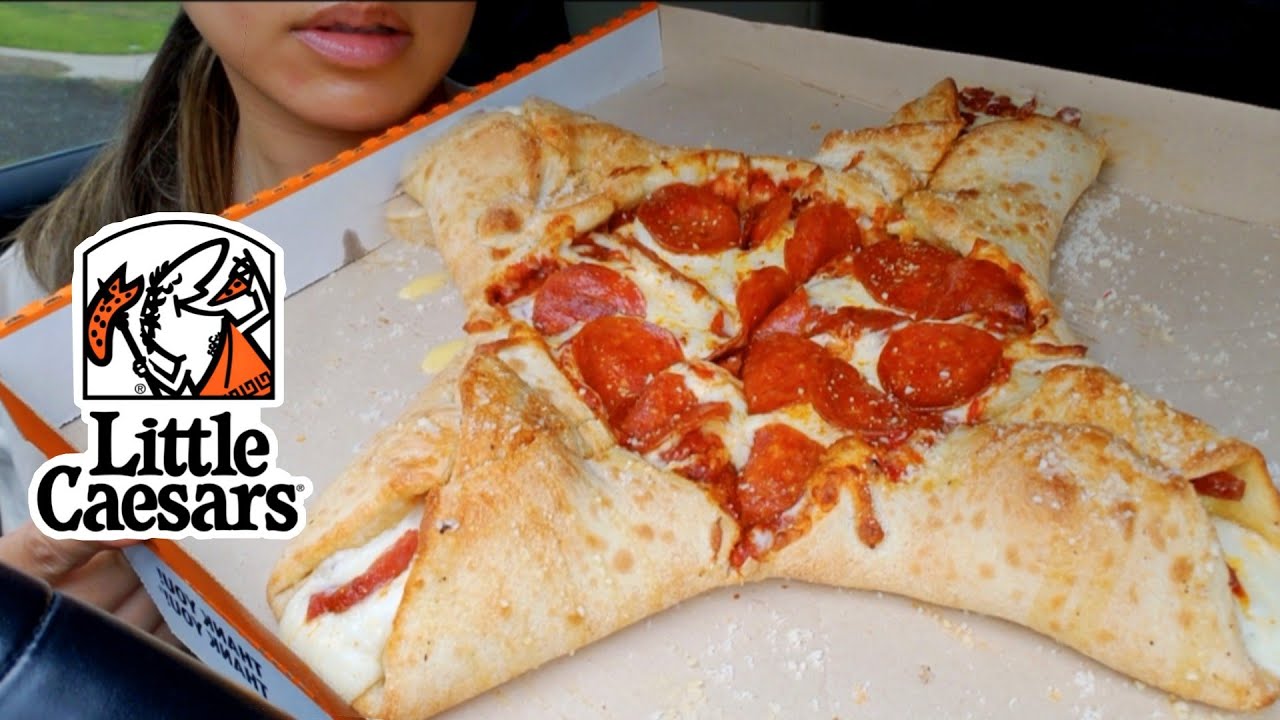 ASMR EATING LITTLE CAESARS PIZZA CAR MUKBANG CHEESY PEPPERONI Crazy Calzony 먹방 NO TALKING TWILIGHT