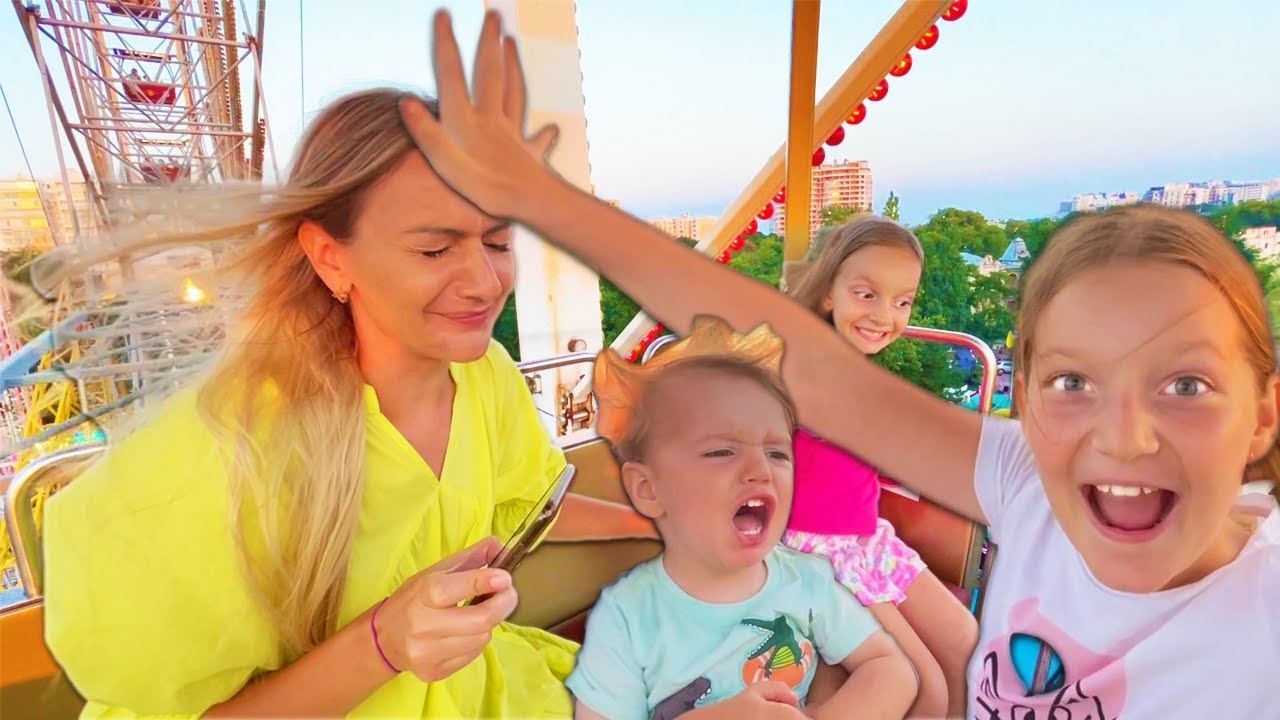 Mama se TEME 😱 de CARUSELĂ | Mergem la Delfinariu 🐬 Sofia cu picioarele de NOROI