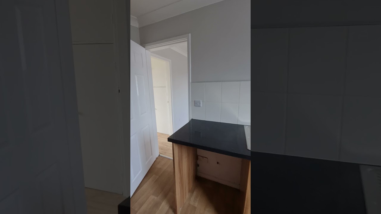 14 Kininvie Walk virtual tour