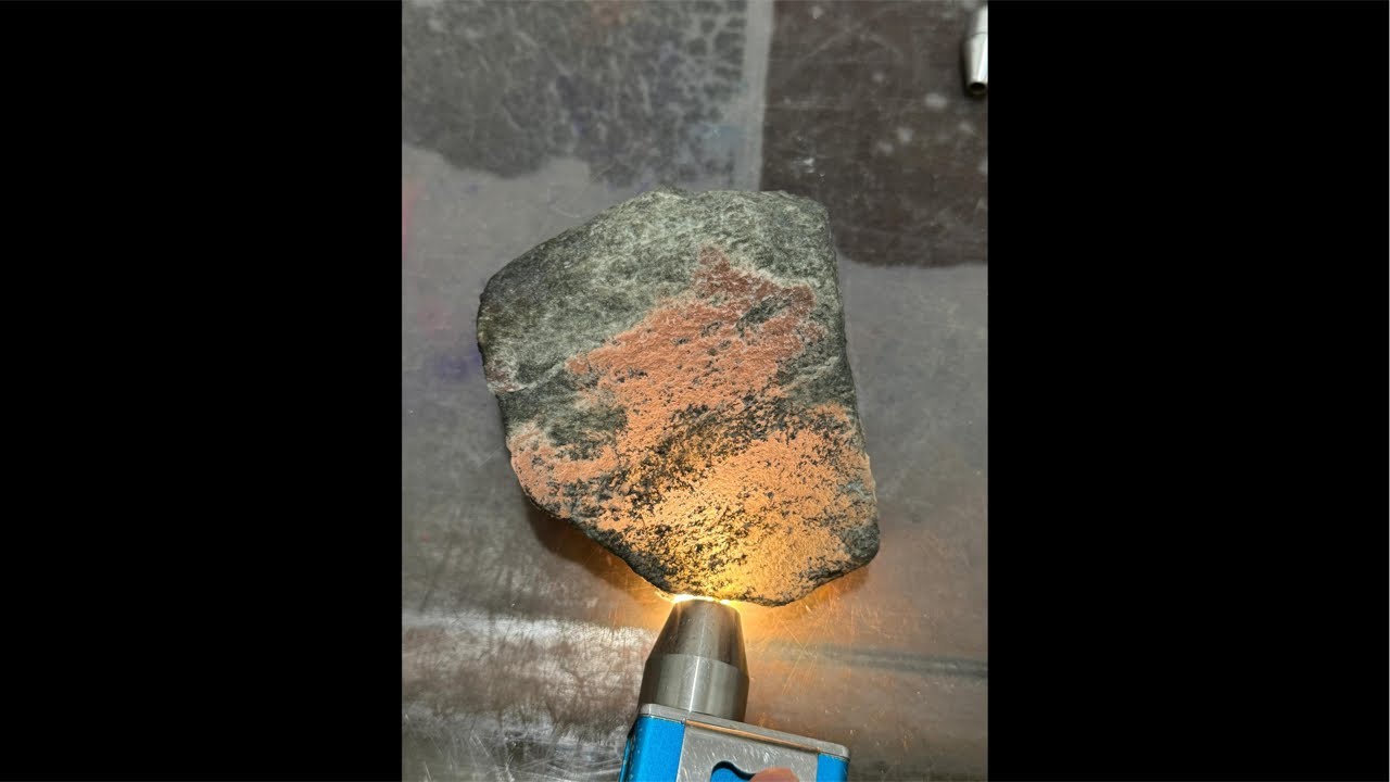 高端缅甸翡翠A货，全场开播放漏，新人扣8免费领取福利，首单免代购费！