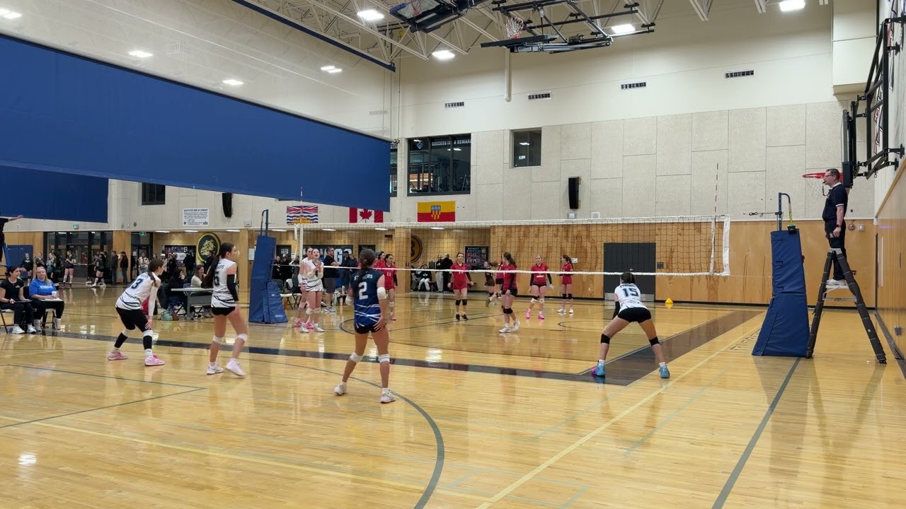 Strikers 15U White VS Campbell River Crush Red