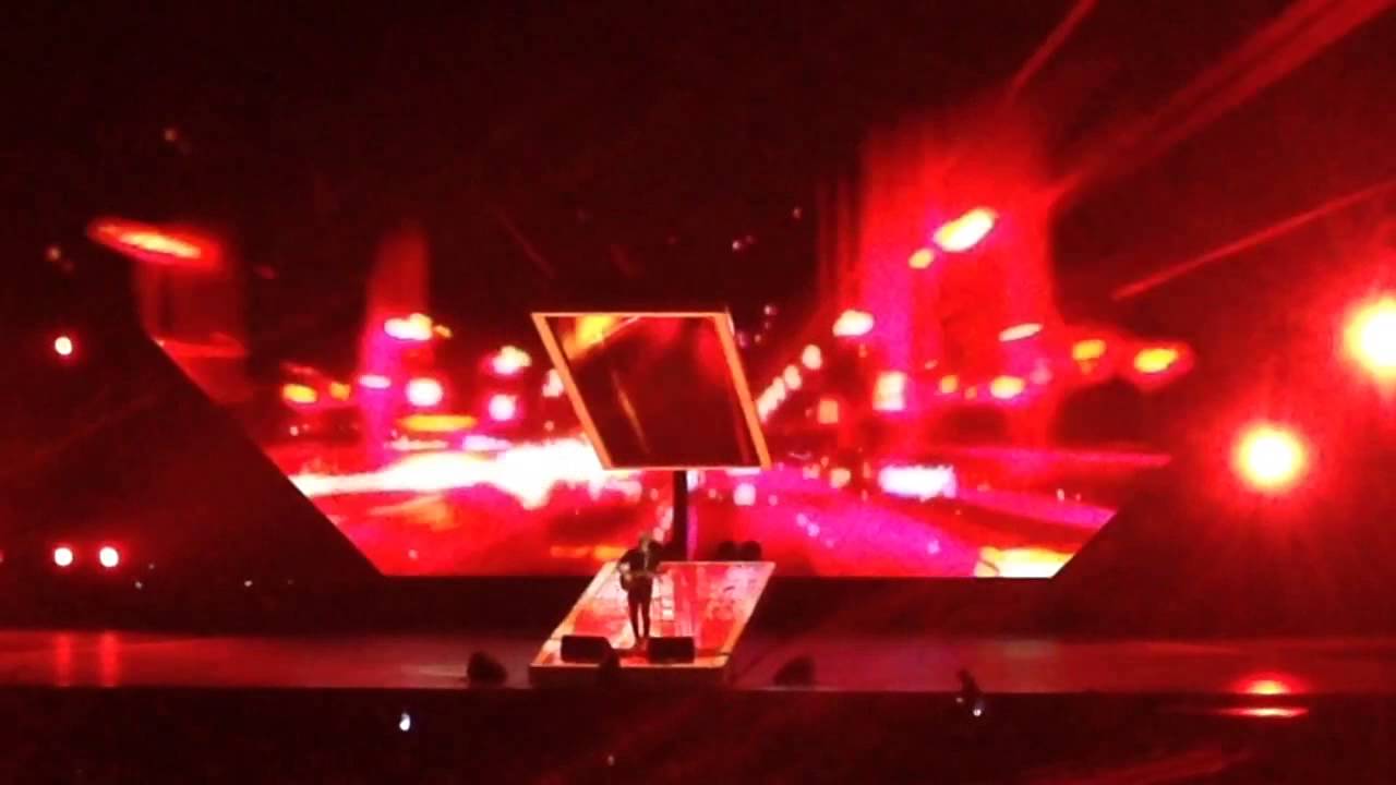 Ed Sheeran 'Bloodstream' Brit Awards 2015