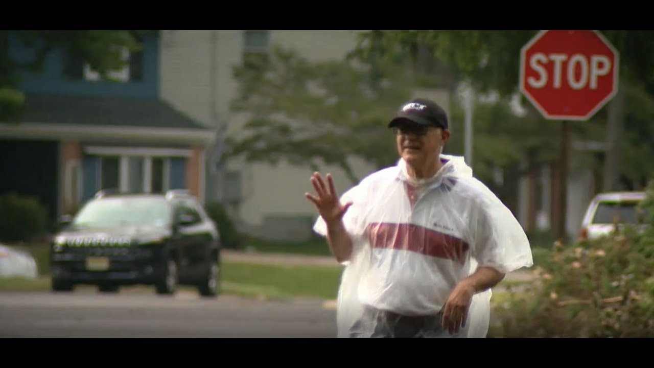 New Jersey community joins avid walker on his final neighborhood stroll