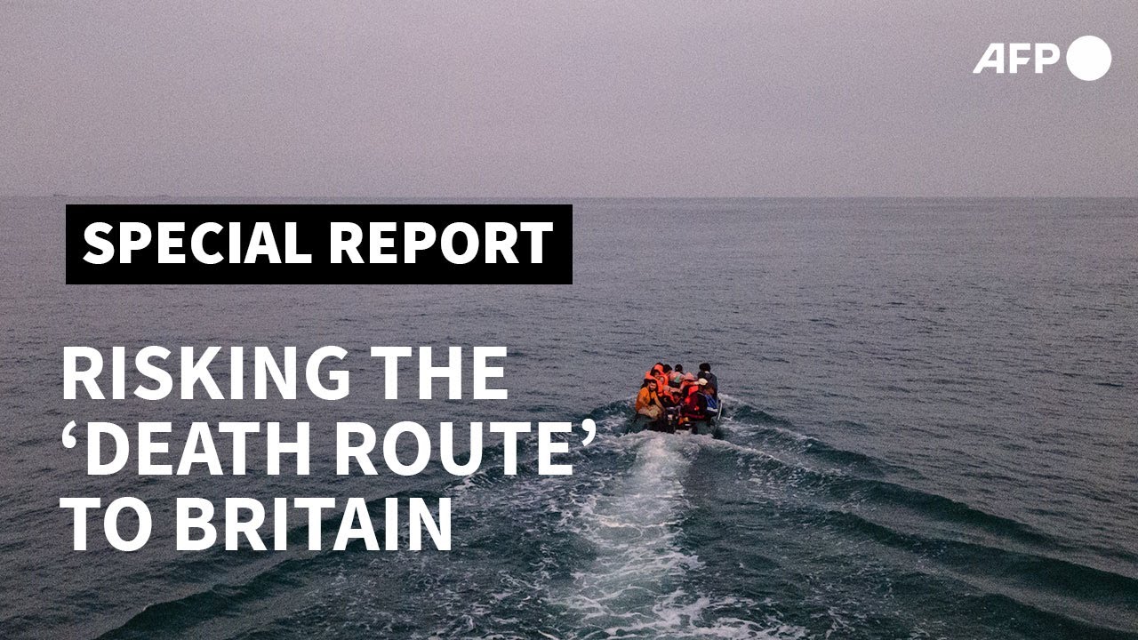 Crossing the English Channel: migrants risk the 'death route' to Britain | AFP