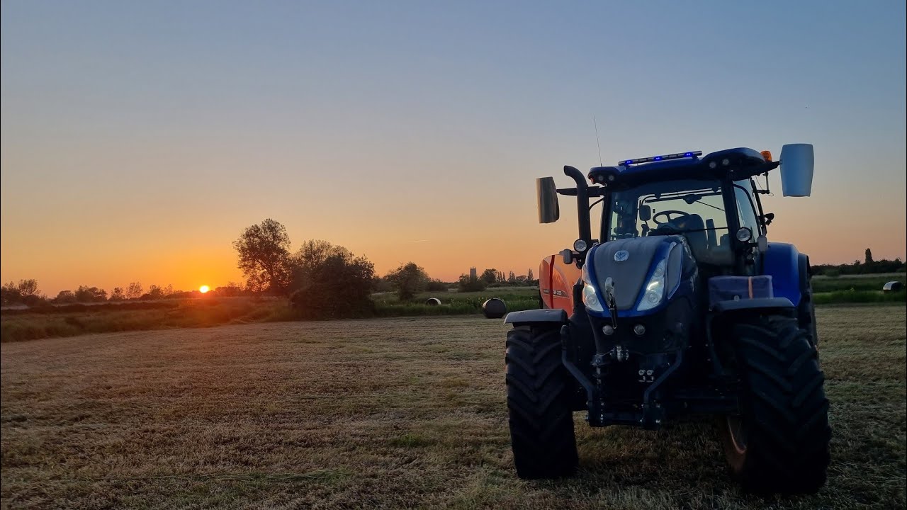 more first cut bales with the new holland t7 and kuhn fbp
