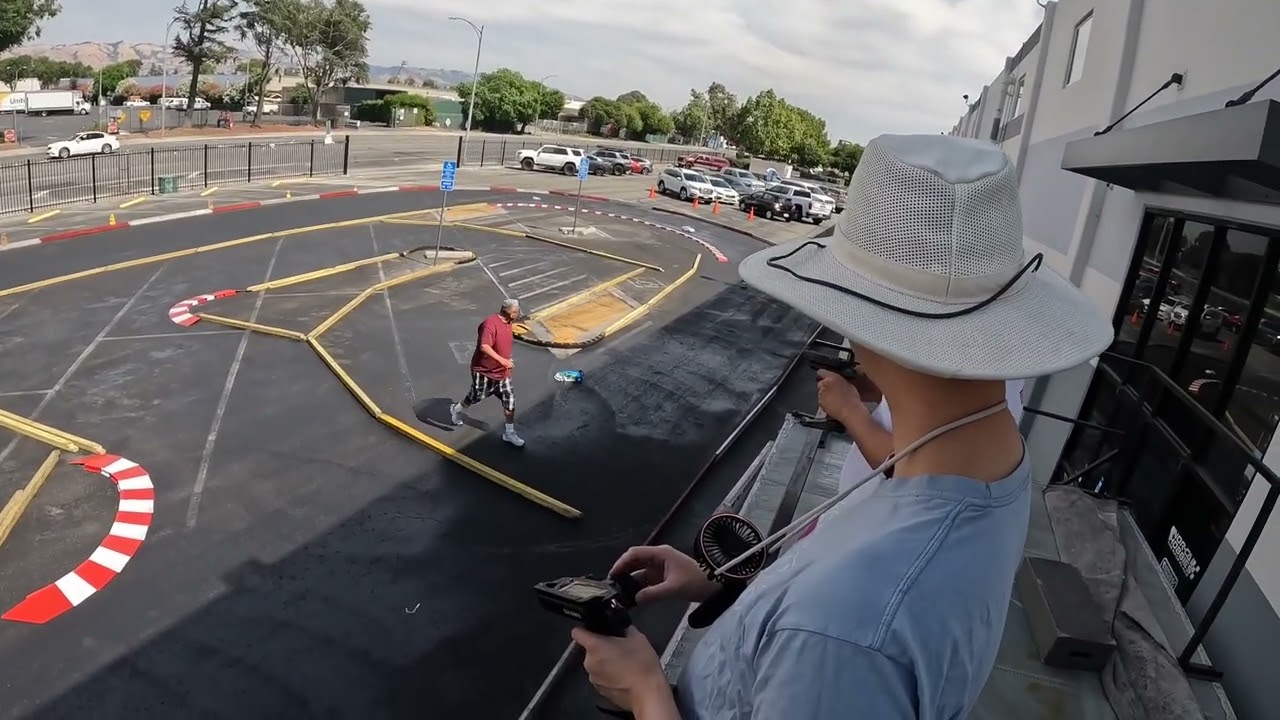 Шасси RC Tamiya mini M M07R против M08R и Rookie main на выставке Norcal Hobbies 2023 20 августа