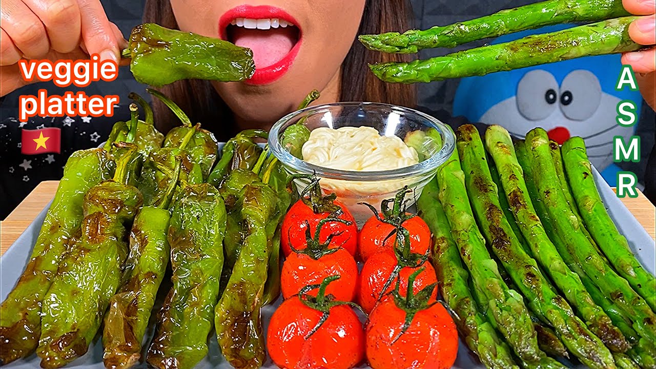 EATING ROASTED VEGGIE PLATTER *MAKAN SAYURAN PANGGANG भुनी हुए सब्जियां ASMR Sounds
