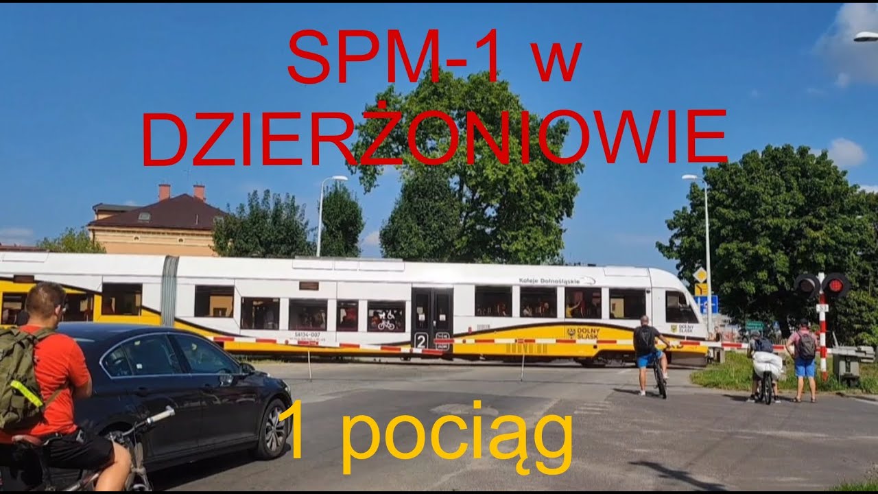 Przejazd kolejowy (SPM-1) w Dzierżoniowie - 1 pociąg