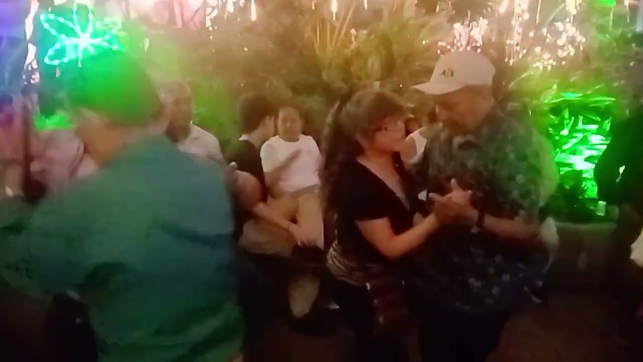 Caminito verde con los integrados parranderos de bello se sigue la fiesta 