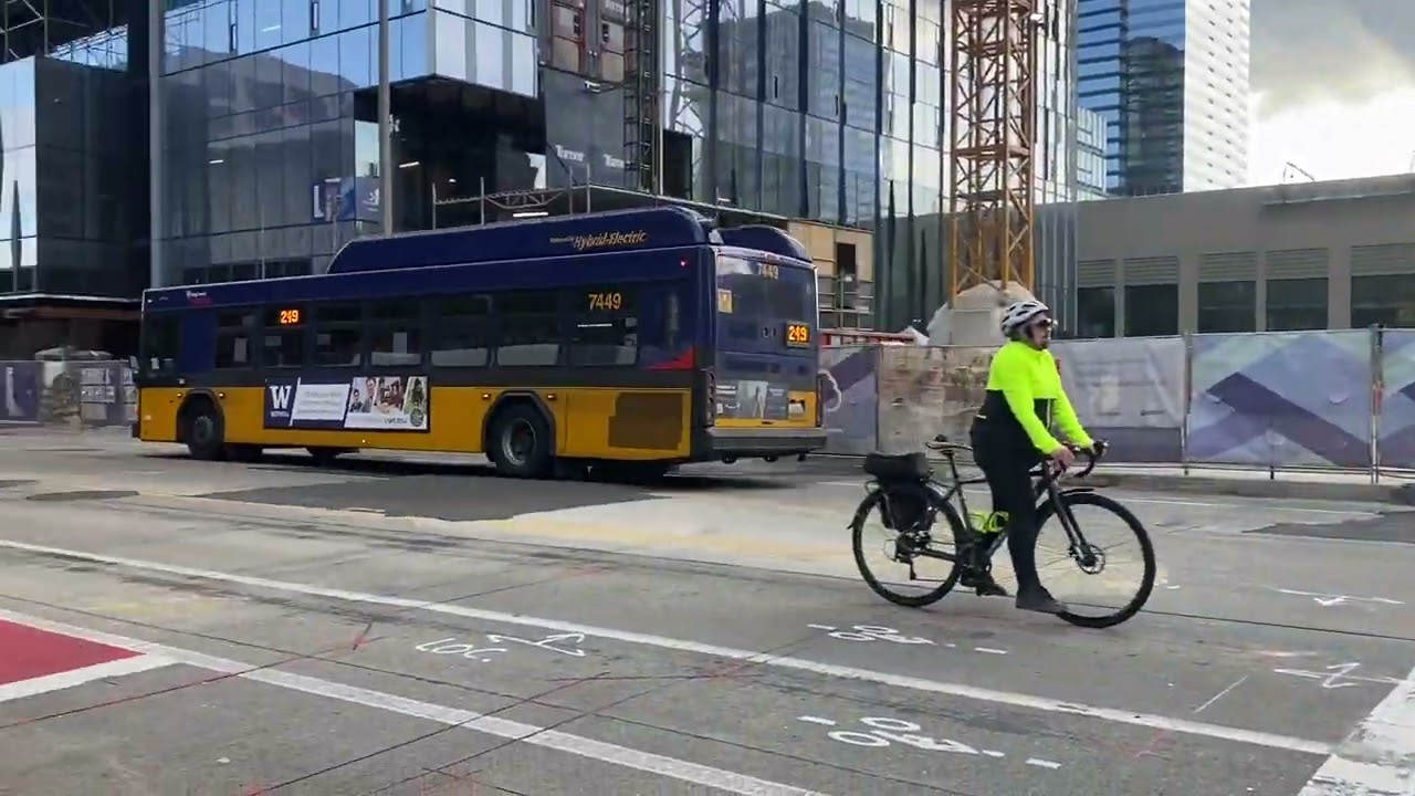 King County Metro Community Transit & Sound Transit buses @ Bellevue Transit Center 4/26/22
