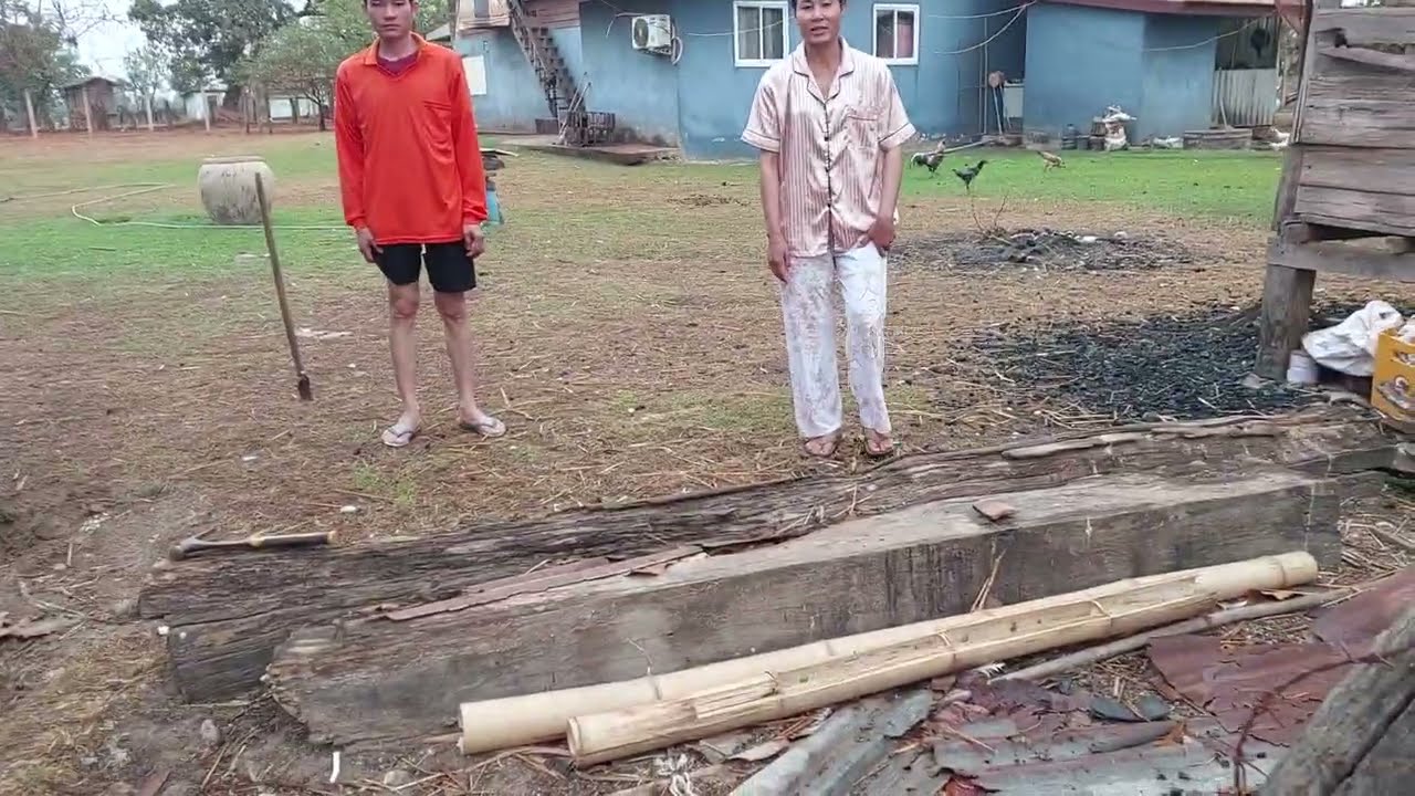 ตื่นมาม้างรั้วพอได้ให้รถไปได้ถนนทำมาถึงหน้าบ้านเจ้ศรีแล้วดีใจมาก