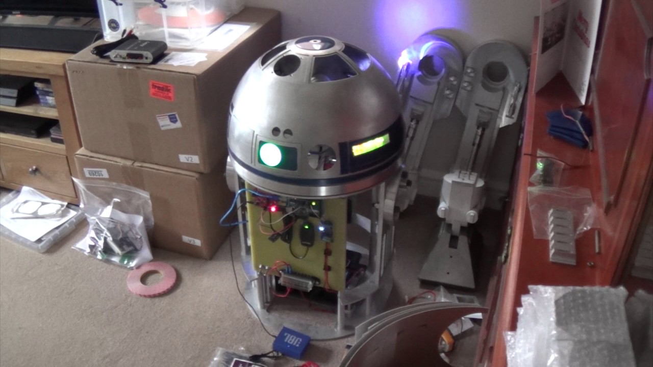 R2-D2 build - Part 11